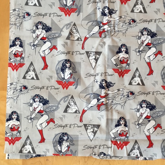 Wonder Woman DC Comics Quilting Fabric - Picture 7 of 13
